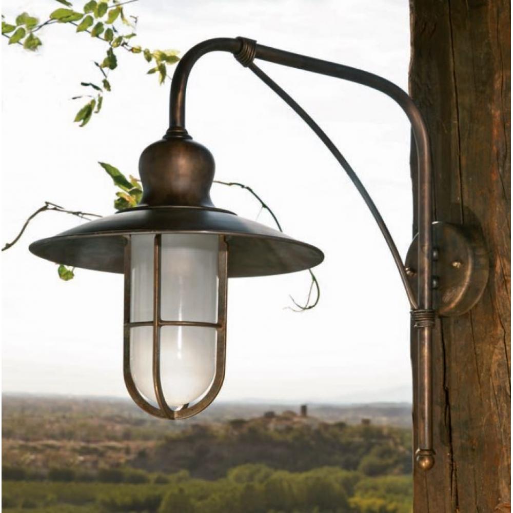 klasicka toskanska vonkajsia bronzova stena lampa nastenna lampa rustikalna terasa patinovana antikvovana stara patinovana mediteranska fasada zahrada osvetlenie imas firenze lampy taliansky toskansky styl bronz.jpg